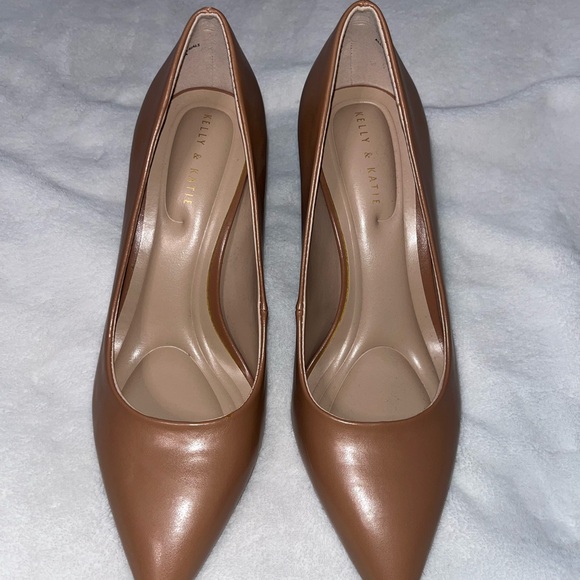Elegant Kelly & Katie Tan Women's Heels - Picture 2 of 4